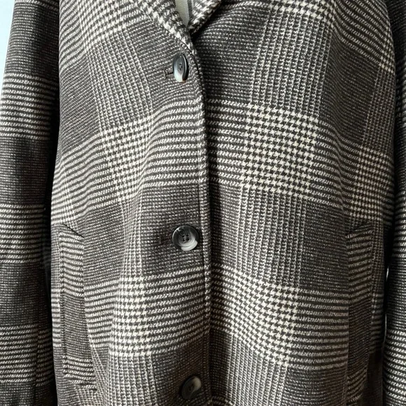 A & F XL women jacket brown and beige color. New with tag❤️ - Picture 2 of 5